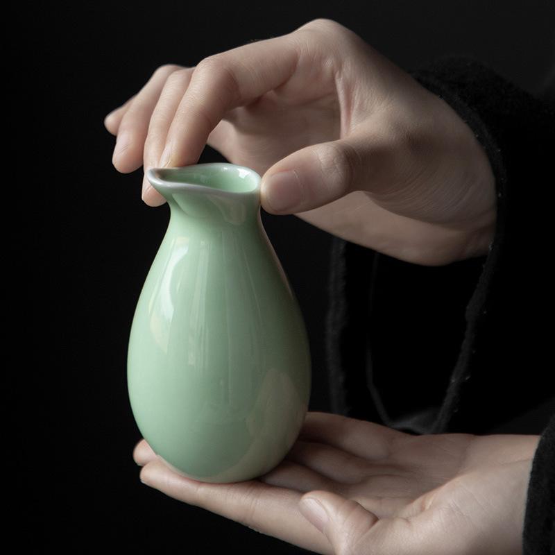 Chinese Style Ceramic One Pot Four Cups Blue and White Porcelain Wine Set Ceramic Wine Pot Wine Dispenser Baijiu Cup Gift 2025