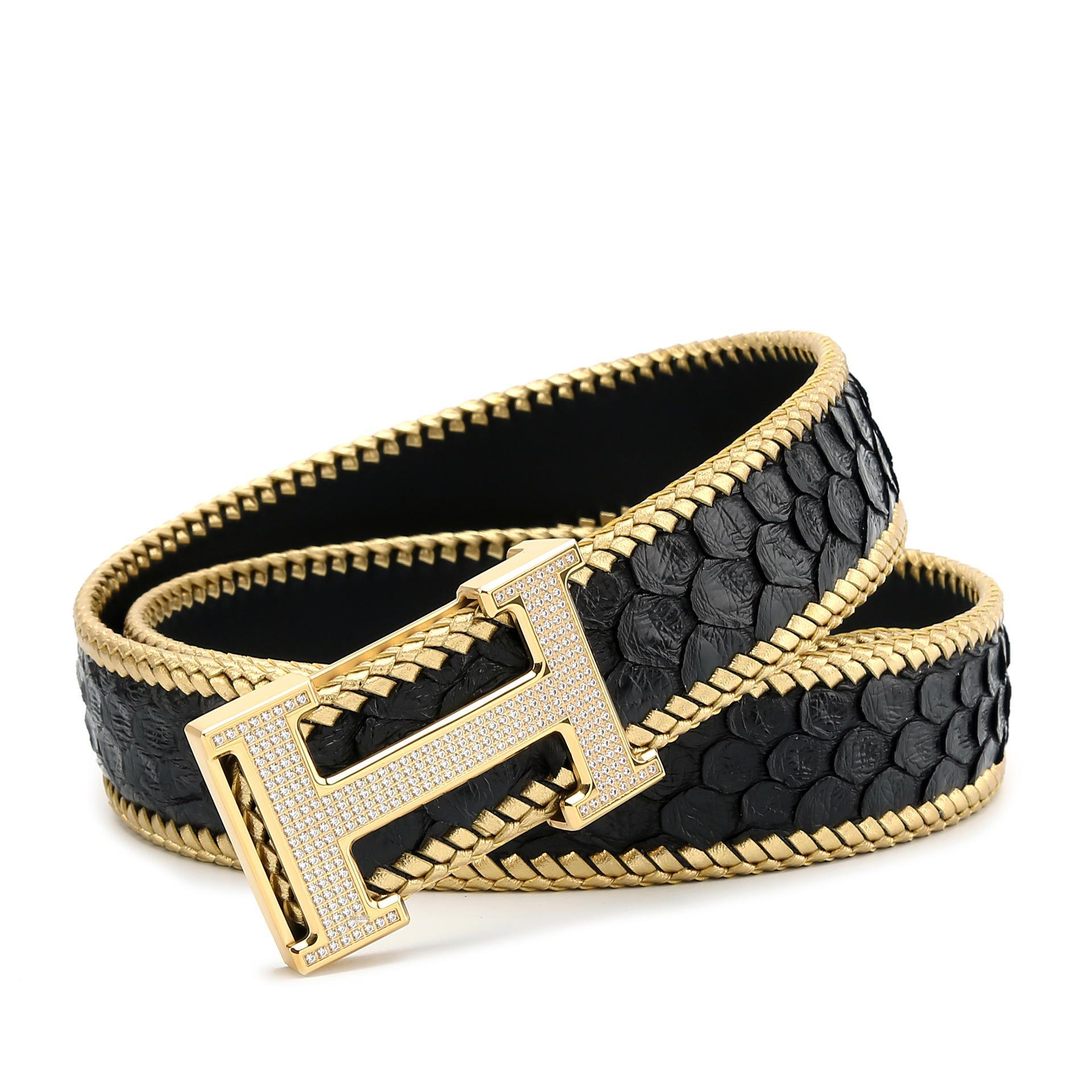 

Мужской ремень из кожи питона ручной работы с пряжкой с бриллиантами, украшенной изображением лошади 115 cm золотой