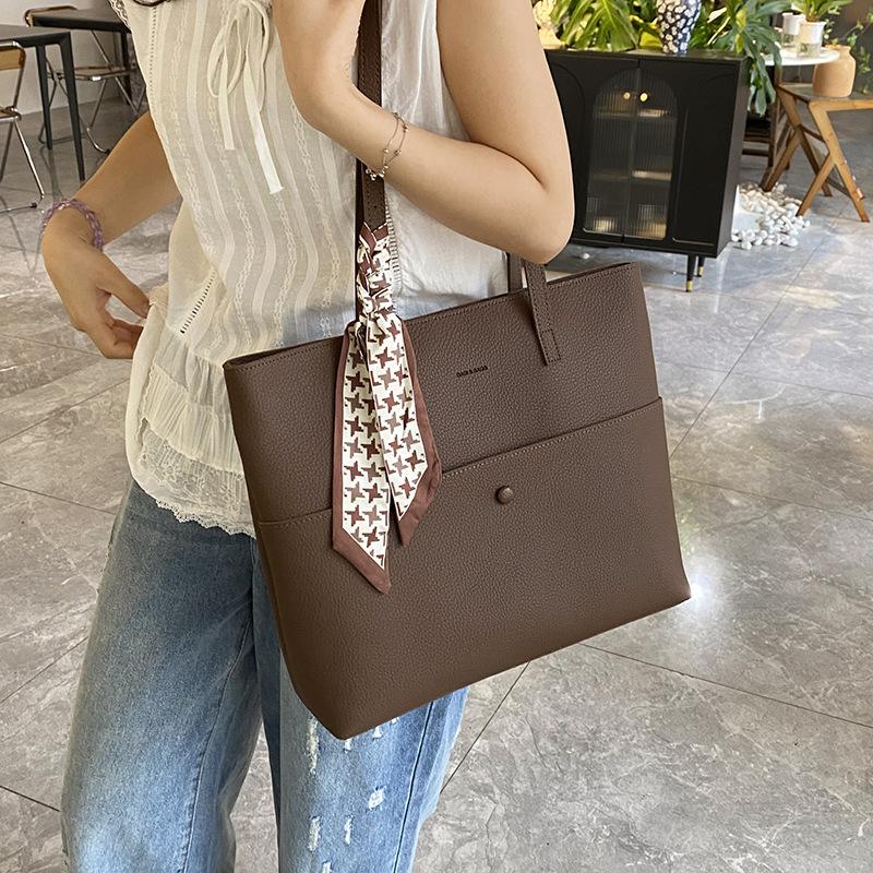 Fashion work tote bag new large capacity shoulder texture summer commuter underarm handbag women