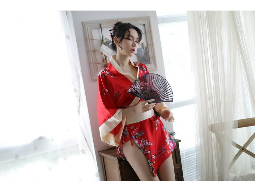 Sexy Deep V Japanese Kimono Bathrobe Set for Women – Playful, Cute, and Perfect for Role-Playing