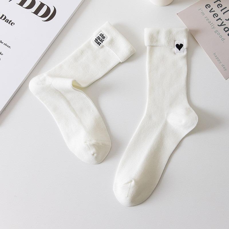 

Pure Cotton Versatile Crew Socks Women Four Season Ins Trendy Korean Style AB Asymmetric Embroidered Heart Letters Sports Socks EU 34-39 белый