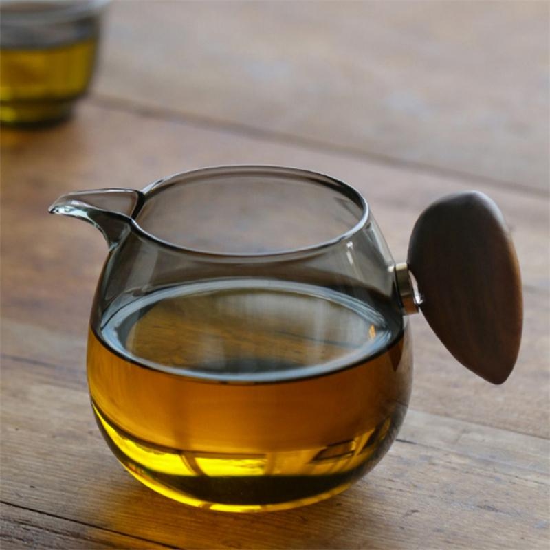 300ML Heat-resistant Glass Tea Pitcher Fair Cup With Wooden Handle Justice Cup Chahai Kung Fu Teacup Tea Set Accessories Teaware