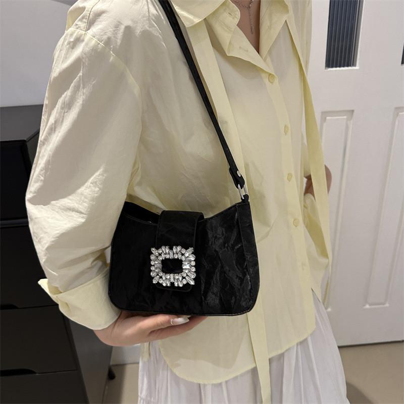 2024 Trendy Fashion Pu Shoulder Bag For Women Chic Underarm Design Medium Size