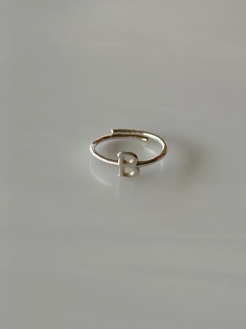 Mosxe [925 Silver] Center Initial Ring (A~Z) (A Type)