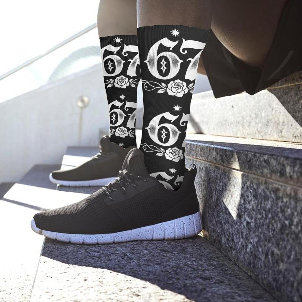 Modische, warme und interessante Socken mit sechs oder sieben Designs für Oma