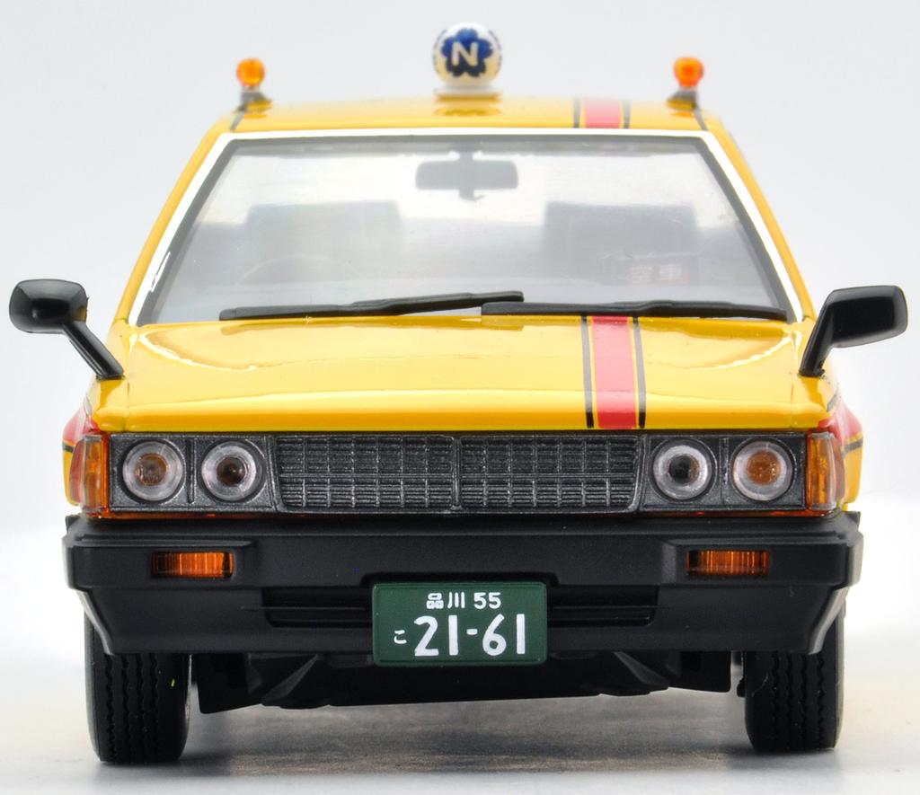 Tomica Limited Vintage Neo Nissan Cedric Taxi Finished Model 1/43 LV-N43-13b (Nihon Kotsu)