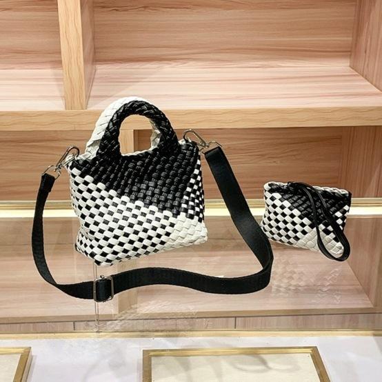 Color Matching Hand-Woven Small Vegetable Basket Bag Fashionable Small Bucket Single Shoulder Oblique Span Bag Exquisite Portable Women'S Bag