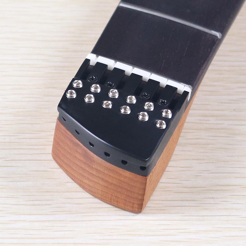 Bezhlavý krk pro elektrickou kytaru s 24 pražci, palisandrovým hmatníkem z praženého javoru a zamykací otočnou hlavicí pro snížené ladění