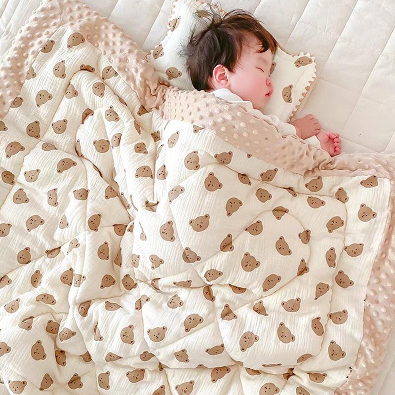 Koreanischer Stil Babydecke Sensorisch Noppig Winterdecke Steppdecken für Kleinkinder Niedlicher Cartoon-Bär Kindergarten Bettwäsche Zubehör