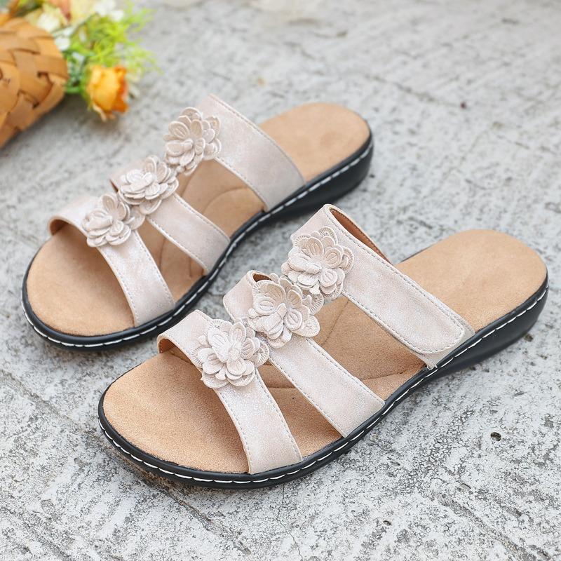 Summer sandals new hollow flat-bottomed fish mouth flower casual and comfortable sandals women's large size 43