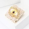 Design Legierung Quadrat Perle Teufelsauge Brosche Kreative Vielseitige Herren- Und Damenbekleidung Corsage Ornament Pin