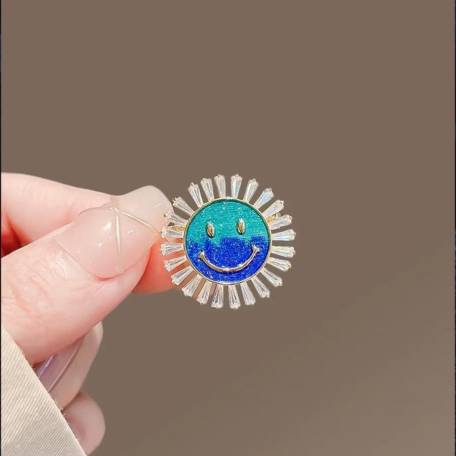 Ruyi Pipa Brooch: Elegant Classic Pearl Pin for Women’s Cheongsam