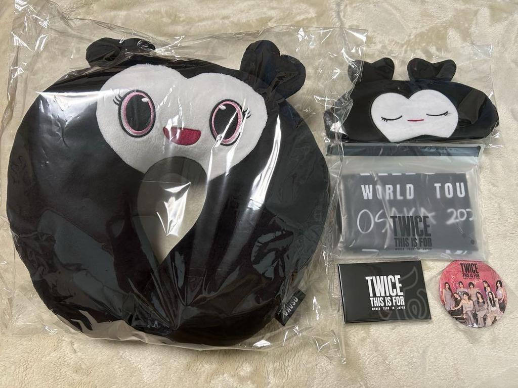 [USED] <TWICE> THIS IS FOR Upgrade Bonus Full Set