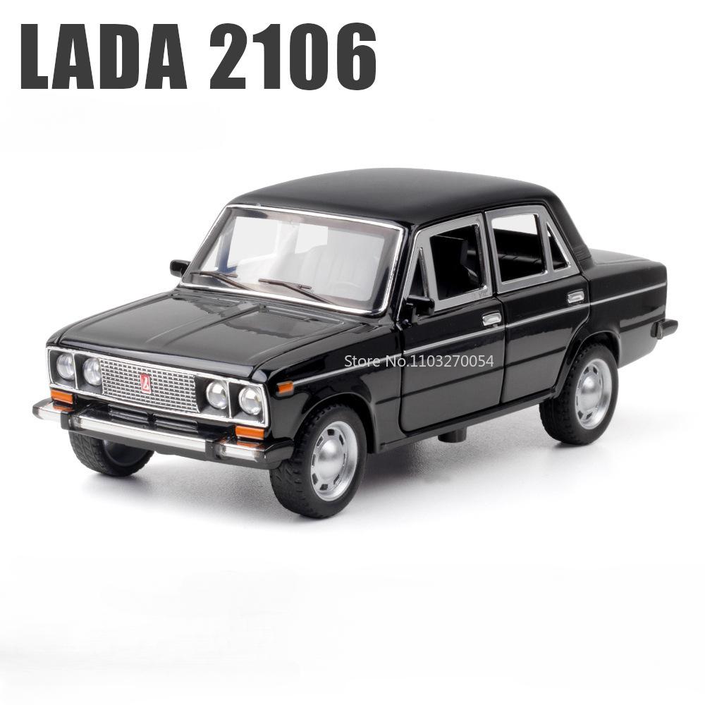 1/24 LADA 2106 Diecast Alloy Car Model Toy Metal Body Door Can Opened Toy Car Pull Back Sound Light Rubber Tire Vehicle Boy Gift