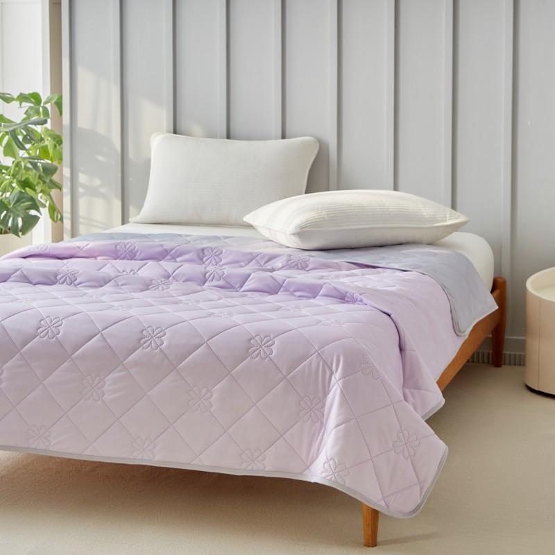 Lightweight Cool Quilt For Hot Sleepers Summer Cooling Blanket Smooth Double Side Cold Bedspred Comforter