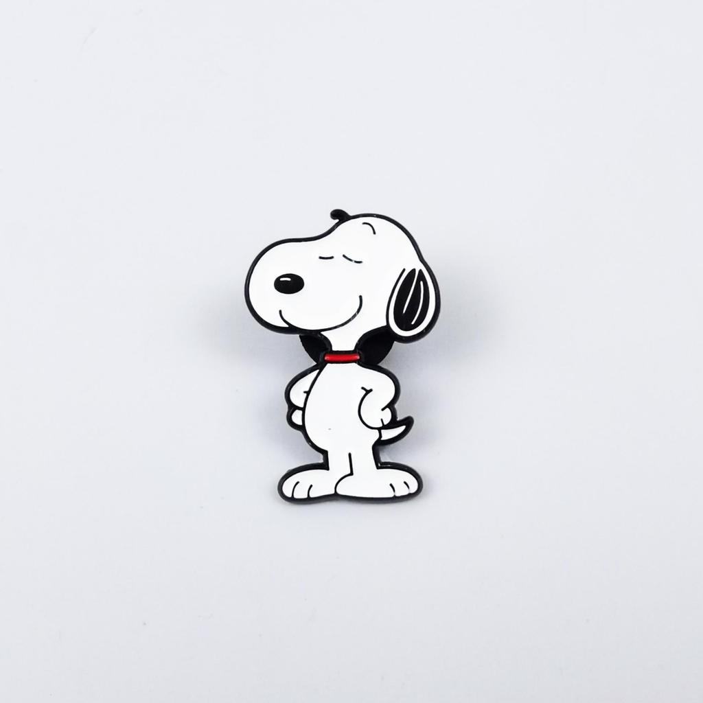 Snoopy Cartoon Brooch - Cute Backpack & Clothing Accessory for Kids