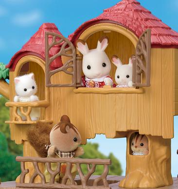 5450 Sylvanian Families Dobrodružný stromový dům Hrací sada