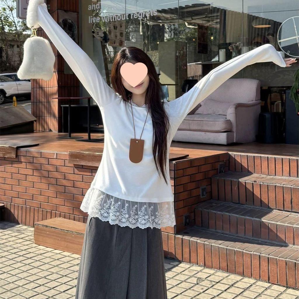 Women's Autumn/Winter Lace Patchwork Round Neck Shirt - Pure French Style, Long Sleeve T-Shirt, Fashionable Inner Wear