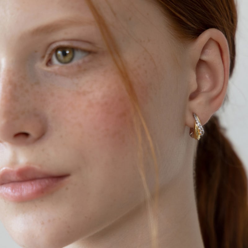 TATIANA Glimmer Twist Hoop Earrings EC3241