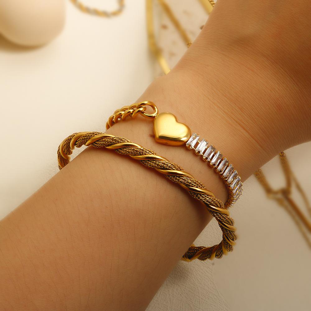 Stainless Steel Heart-shaped Ladies Elegant Bracelet For Women Crystal Bangle