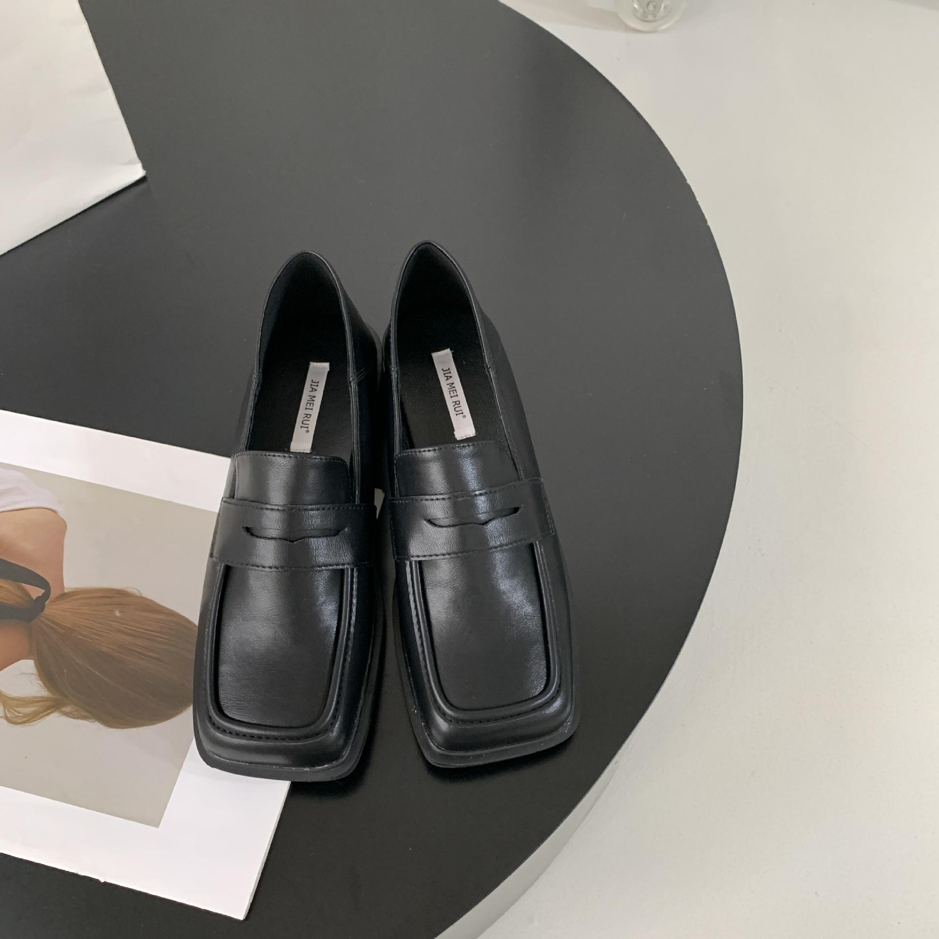 

Thick heel square head spring and autumn loafers single shoes women s shoes 2025 new spring black retro British style small leather shoes 40 матовий чорний колір