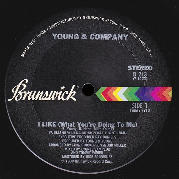 

12inch Record YOUNG & COMPANY - I Like (What You re Doing To Me) D213 Brunswick 1980 US Soul/Funk Used