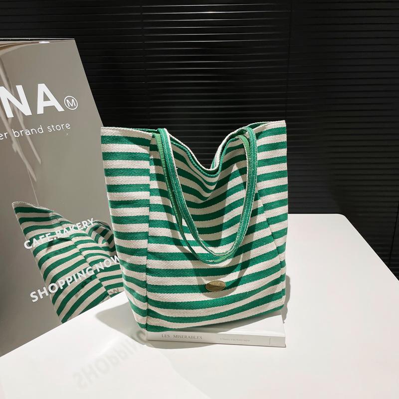 Bags Women's Large Capacity 2025 New Spring Leisure Shoulder Shopping Bag Leisure Foreign Style Class Commuter Tote Bag