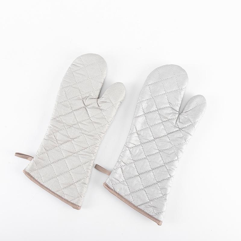 Silver Heat-Resistant Oven and Microwave Gloves for Kitchen and Laundry