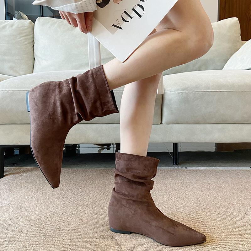 9013 Huiliya French 2025 Autumn and Winter New Flat Bottom Pointed Pleated Stacking Boots Skinny Boots Martin Boots Women's Shoes