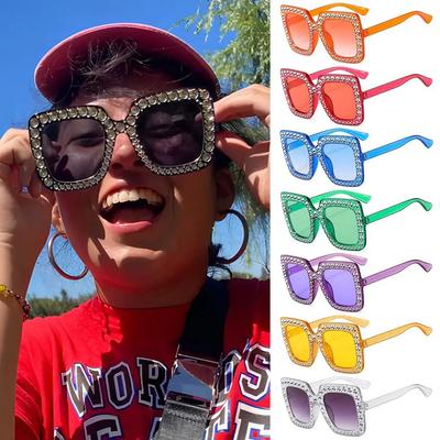 New Crystal Oversized Sunglasses for Female Rhinestone Square Diamond Sun Spectacles Retro Big Frames Sparkling Spectacles