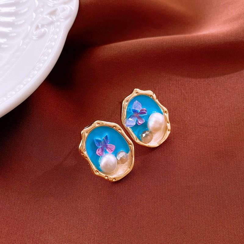 Vintage Court-Style High-End Retro Earrings for Women