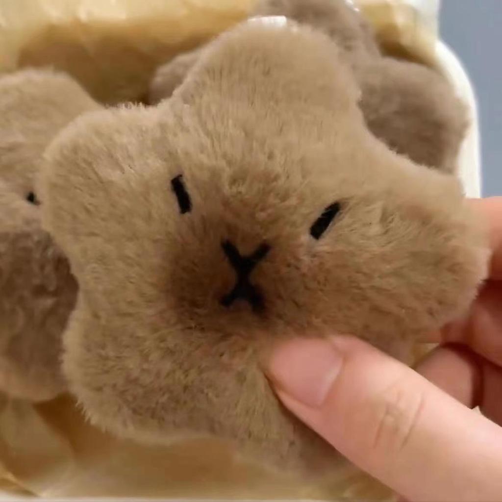 Adorable Capybara Star Cartoon Plush Pendant & Keychain Ornament