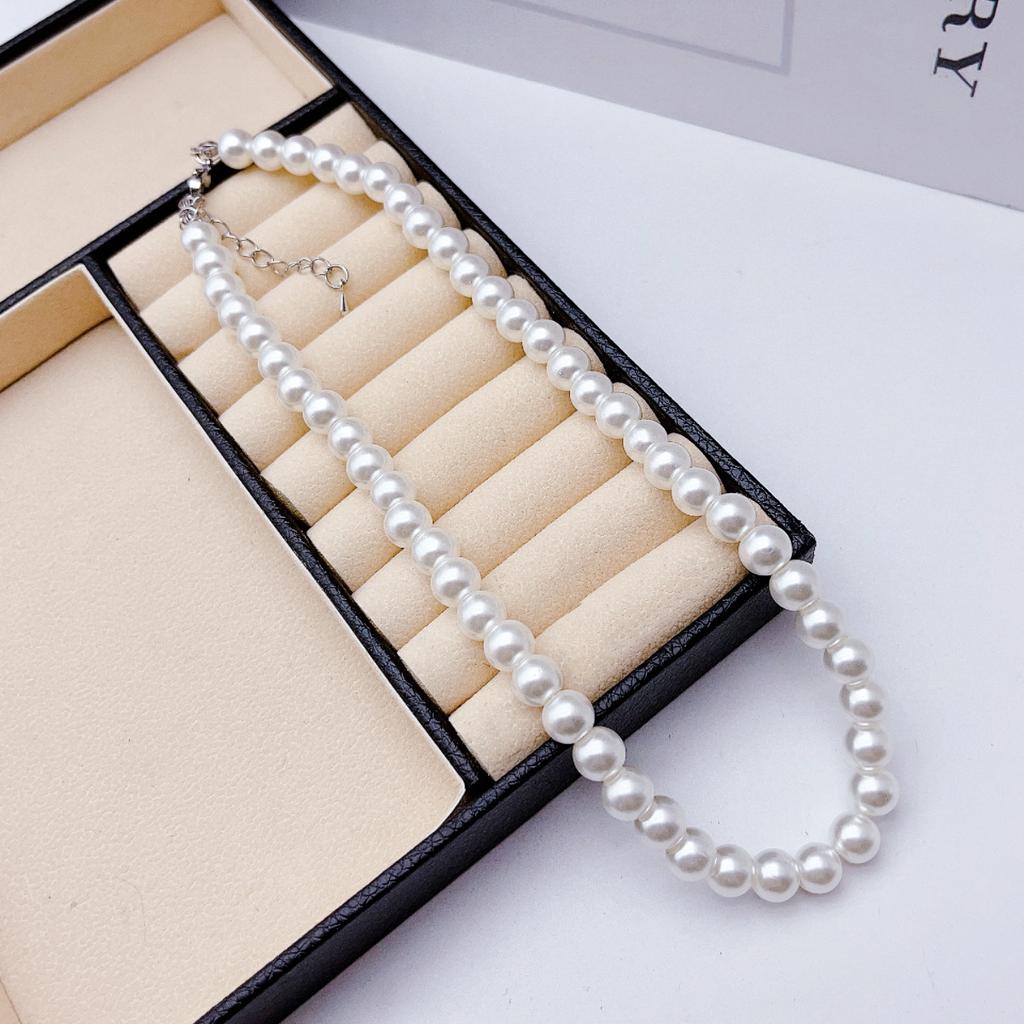 White Shell Pearl Necklace - Elegant & Luxurious Jewelry for Women
