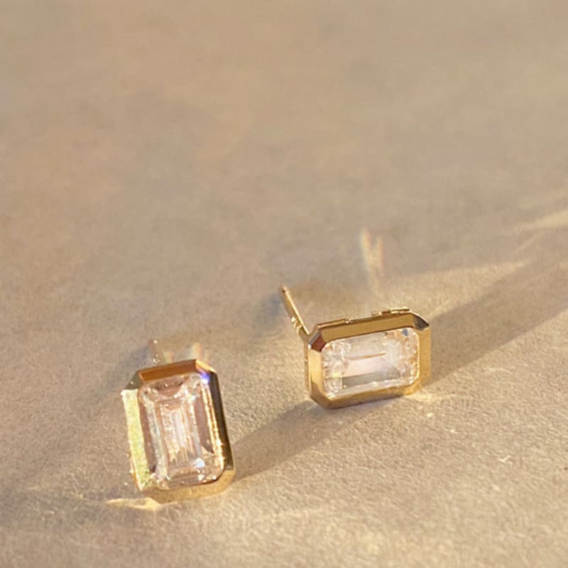 Taupe [Exclusive] 14k Gold Monet Earrings - Square Cubic Pendant Gold Earrings