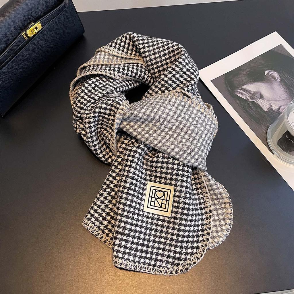 Korean Plaid Scarf Women Winter Classic Warm Imitation Cashmere Scarves Thick Bandana Fashion Luxury Shawl Wrap Bib Neckerchief