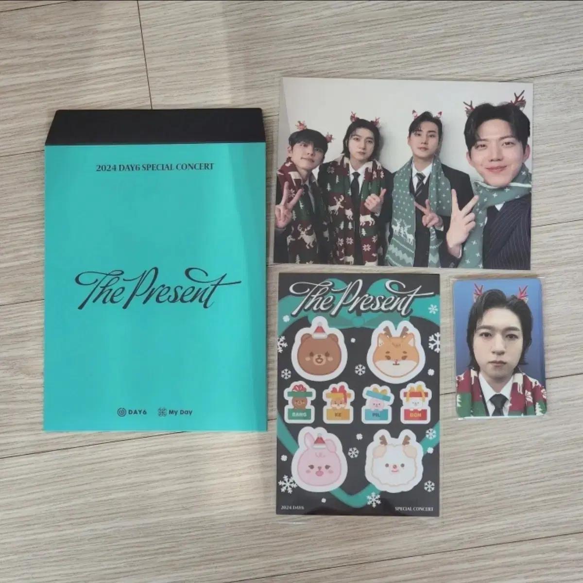 

Day6 Day6 Maccon The Present Photo Card, Sticker, 3 Postcards