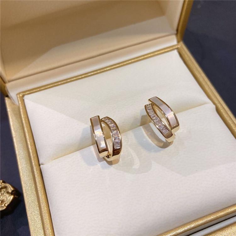Douyin-Inspired Curved Diamond-Inlaid S925 Silver Earrings: Elegant, Fresh, and Delicate Studs