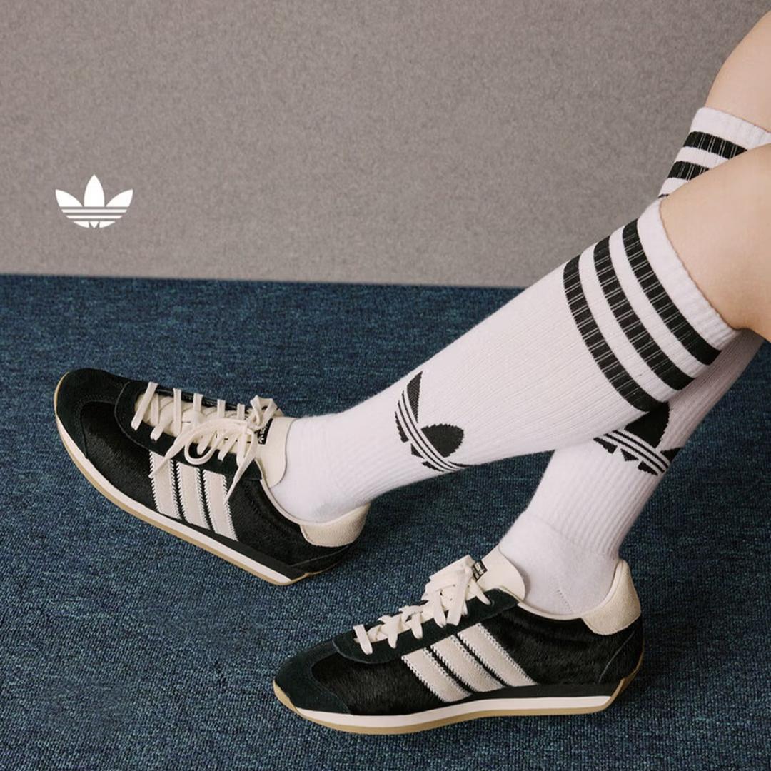 

Adidas COUNTRY OG W Классические Винтажные Кроссовки - Официальный Дизайн с Трехлистником JQ0545 35.5 чёрный