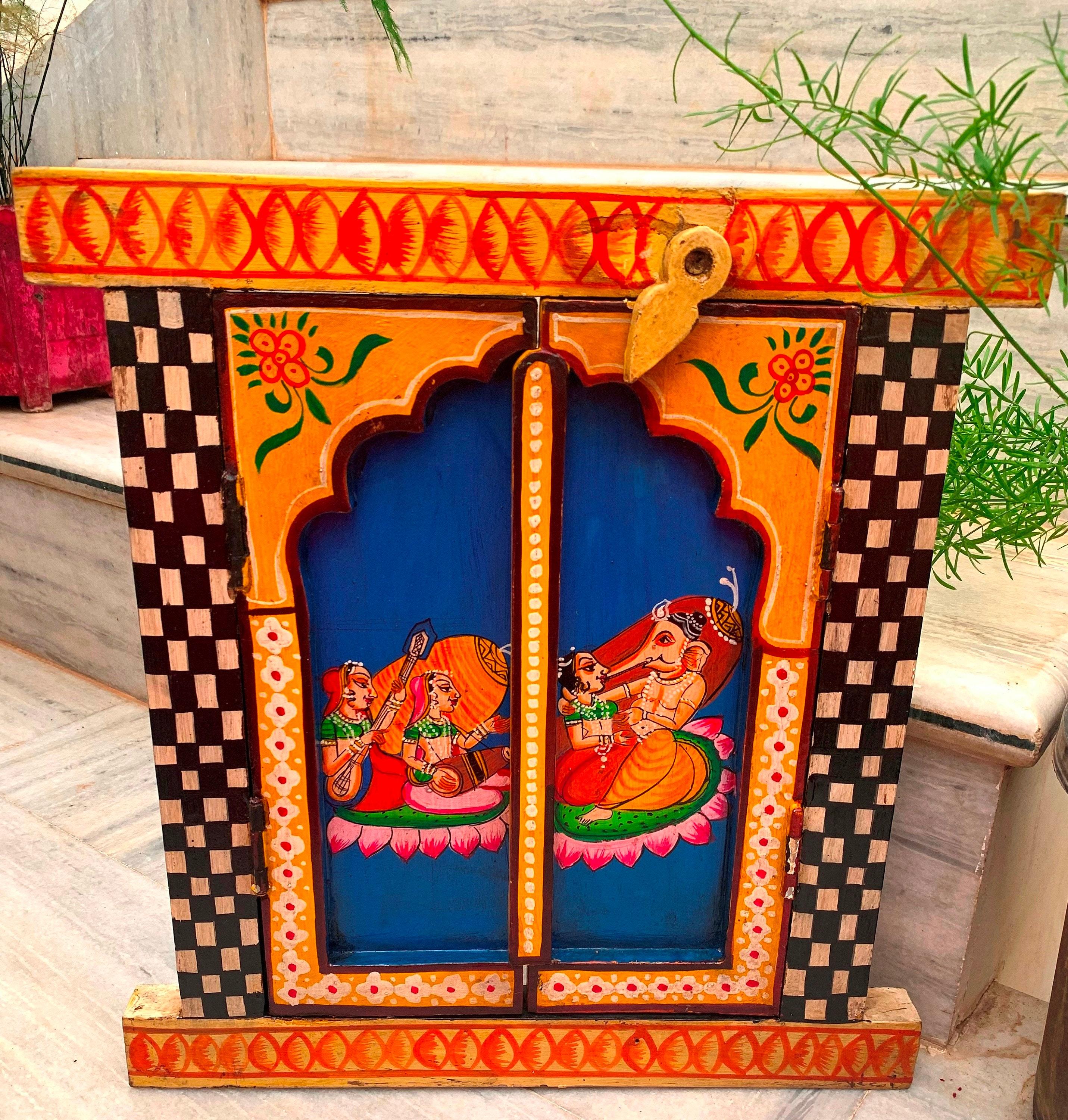 Hand Painted Ganesha Jharokha Frame: Indian Wooden Wall Decor разноцветный