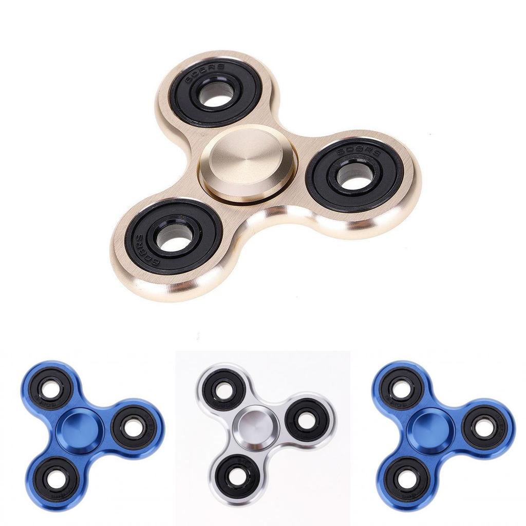 Premium Aluminiumlegierung Tri-Spinner Leises Lager Metall Fidget Spielzeug Stressabbau
