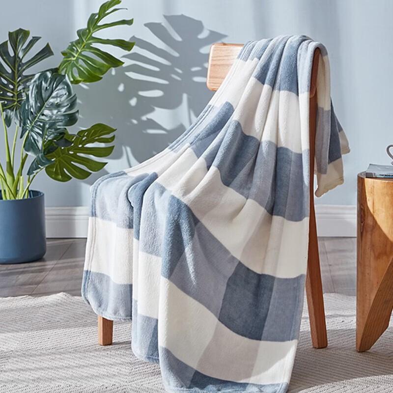 BEYOND All-Season Comfort Blanket