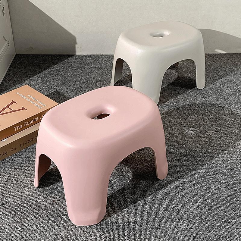 Sgabelli da bagno Sgabelli per scarpe Sgabello di plastica per uso domestico Sgabelli piccoli impilabili ispessiti Sgabello da pesca Sgabello basso per bambini