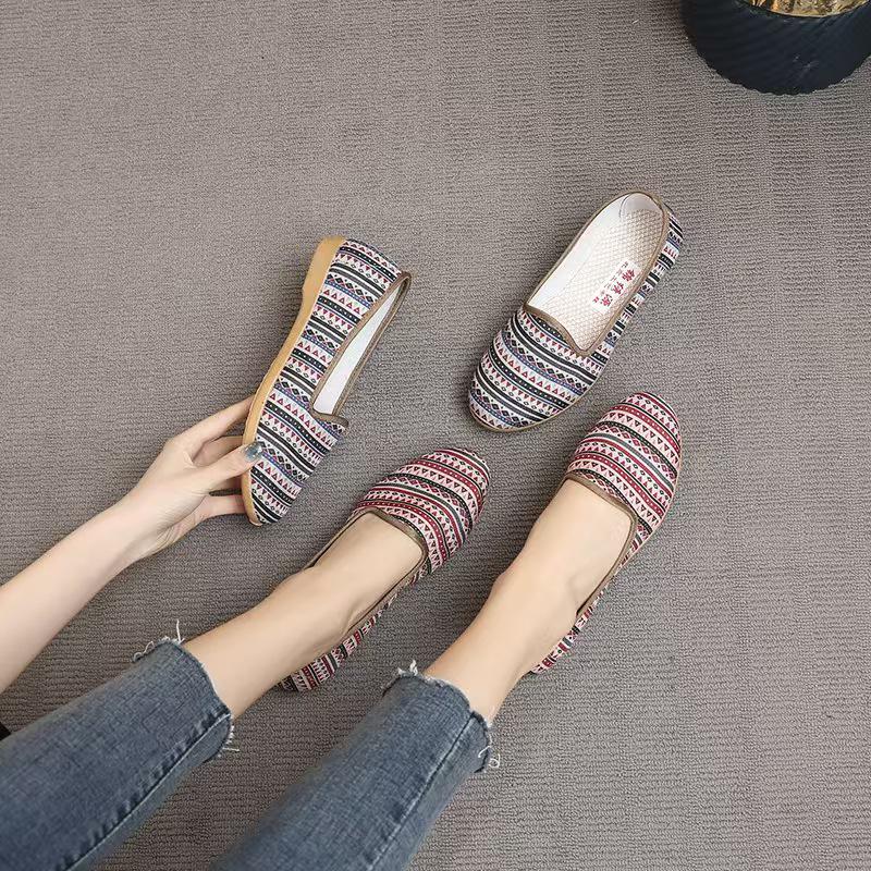 Этнический стиль Нескользящие Туфли на низком каблуке для женщин среднего и пожилого возраста 35 980₽