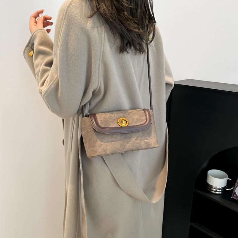 Underarm bag women's 2025 autumn models autumn and winter exquisite shoulder crossbody small bag small square bag fashion trend