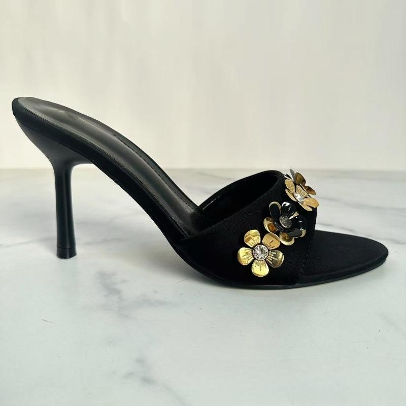 Açık Burunlu Kadın Yazlık Modern Sandaletler Metal Çiçek Dekorasyon Elbise Parti Günlük Rahat Terlikler Stiletto Kadın Yüksek Topuklu Ayakkabılar