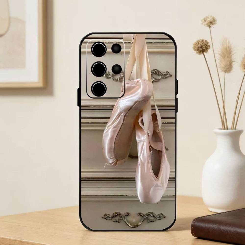 

American M-Maya H-Hawke Phone Case For Samsung S25,24,23,22,30,21,10,9,Ultra,Plus,FE 5G Black Soft Case Samsung S225G