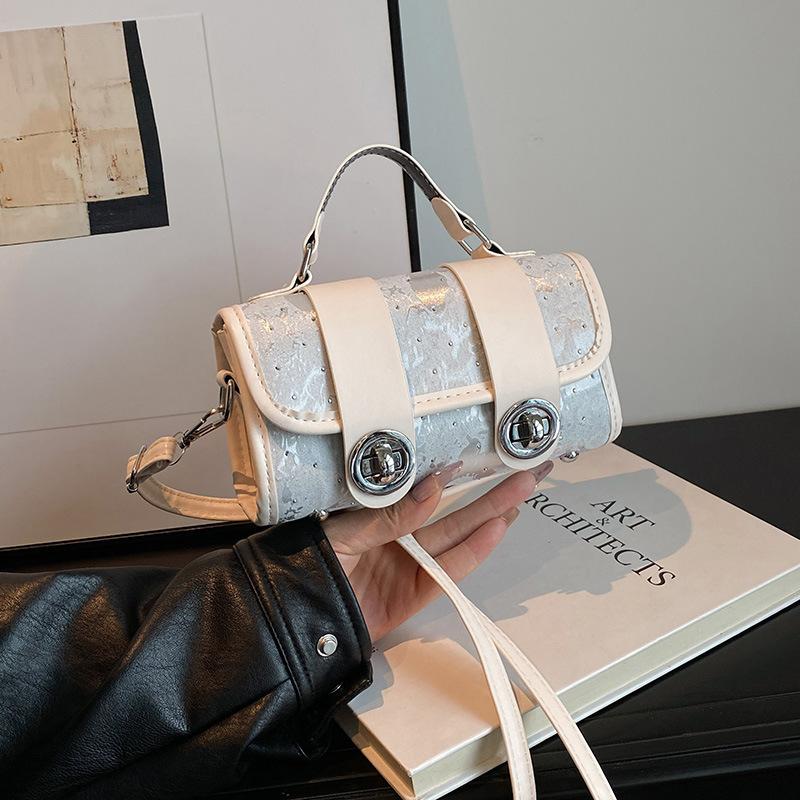 

Premium messenger bag women s new fashionable exquisite shoulder bag niche design portable small square bag