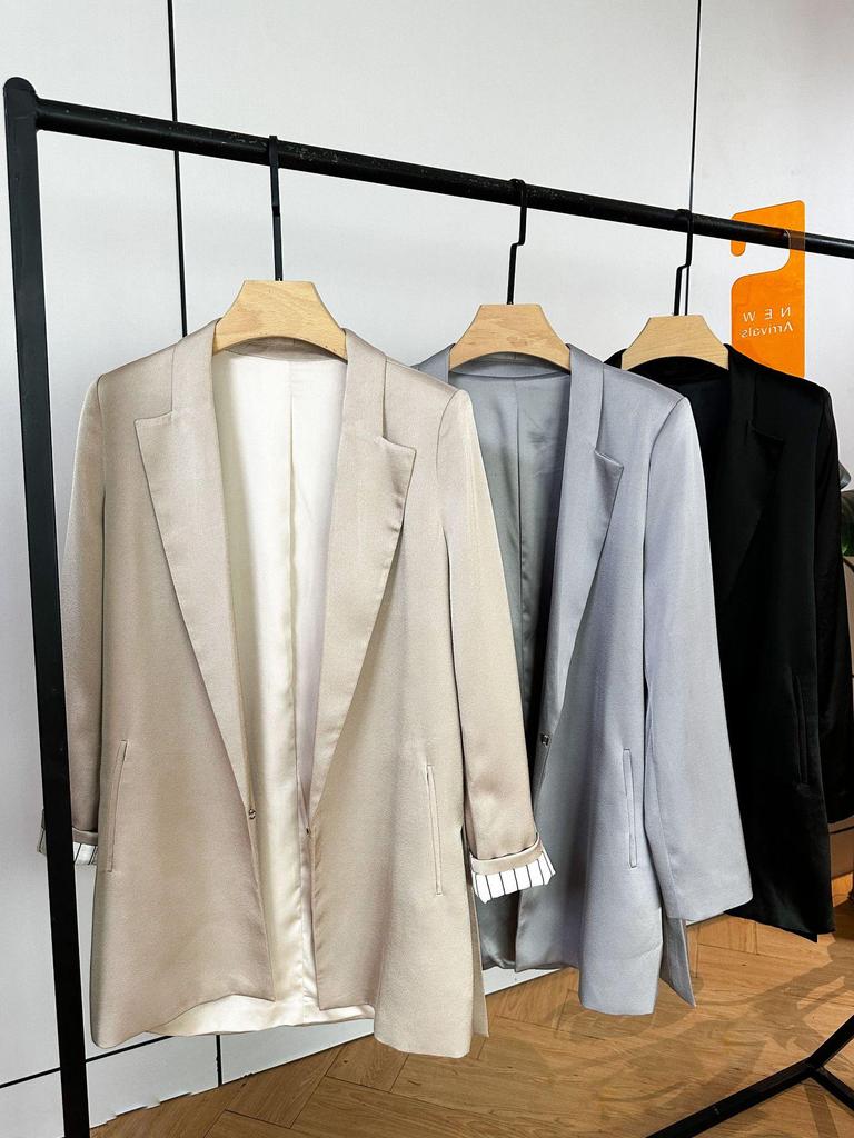Women's Slim Black Suit with Unique Design - Imported Fabric, Mid-Length Autumn Jacket, Slim Fit.