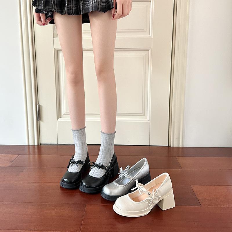 French white horse waterproof table Lizhen shoes spring and autumn small leather shoes fairy wind bow thick high heel single shoes female