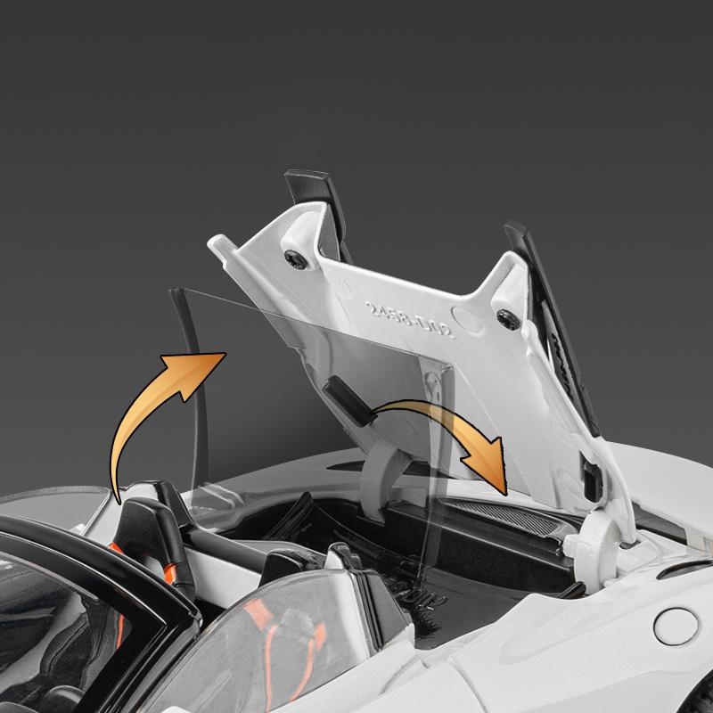 Super Sportcar Toy Simulation 1/24 McLaren 720s Car Model Alloy Die Cast with Sound Light Pull Back Toys Vehicles Models Children Gifts